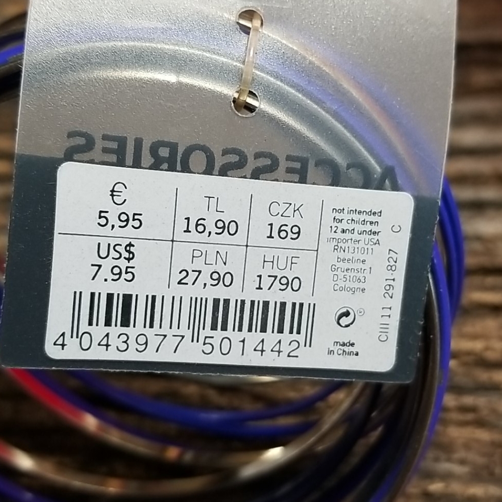 Bracelets - Picture 2 of 3